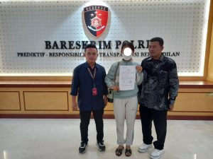 PASU Dampingi Korban Laporkan Bripda RJHS Atas Dugaan Pemalsuan Tanda Tangan di SPKT Bareskrim Polri