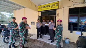 Danposal Pantai Labu Berikan Kejutan Pada HUT Bhayangkara Ke- 78 Ke Polsek Pantai Labu