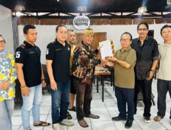 AMS Sumut Serahkan SK Kepengurusan Distrik Kota Medan, Ilyas Ismail Siap Bangun Organisasi Solid