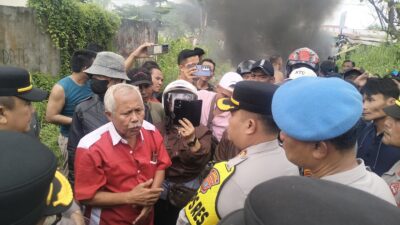 Berulang Kali Imbau Massa Tidak Anarkis, Kapolres Pelabuhan Belawan Utamakan Keselamatan Jiwa Saat Eksekusi Lahan di Helvetia